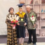 Mila Rosa Wisuda Mila Rosa Wisuda
